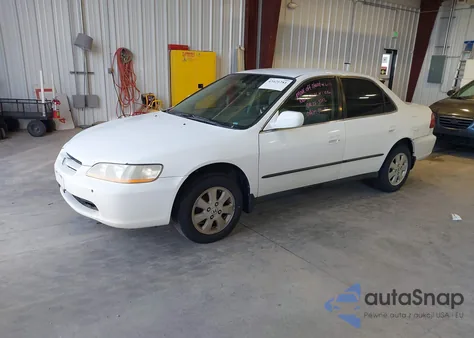 2000 Honda Accord 2.3 Lx из США, поврежденный, VIN 1HGCG6554YA158980